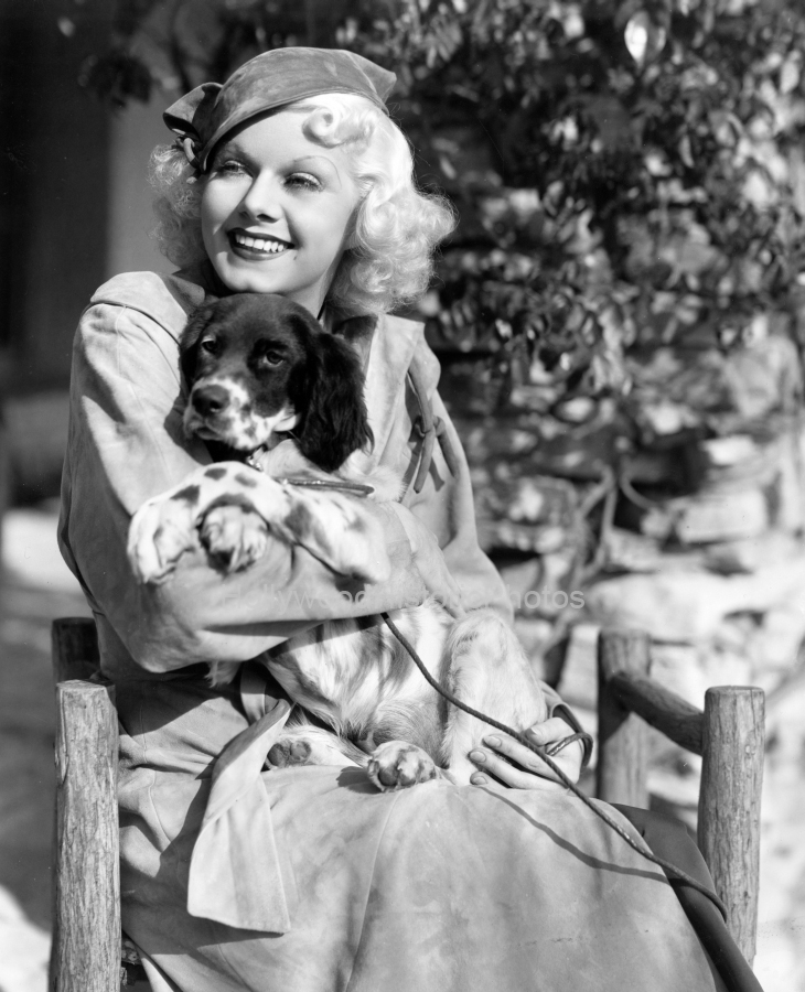 Jean Harlow 1932 2 With her pet spaniel wm.jpg